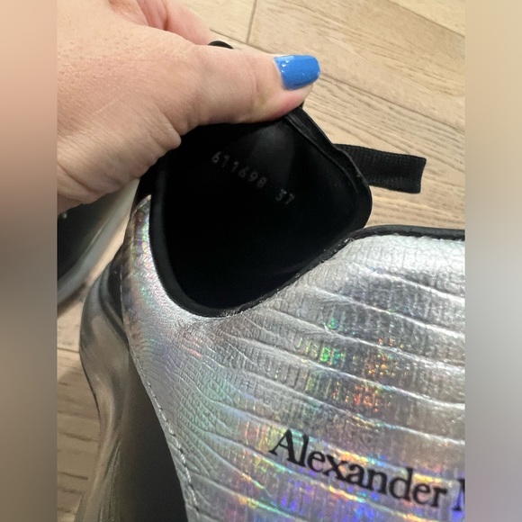 🌈 Alexander McQueen Oversized Iridescent Leather Clear Sole Sneakers - Picture 5 of 8